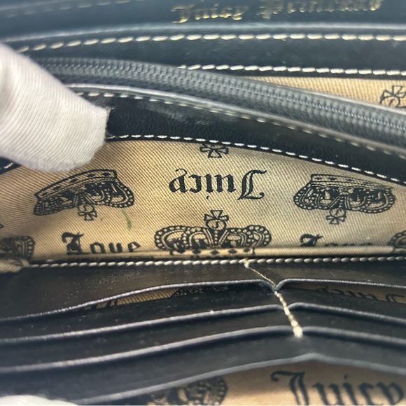 Juicy Couture vintage brown suede with creme color Crest Wallet. - Picture 9 of 11